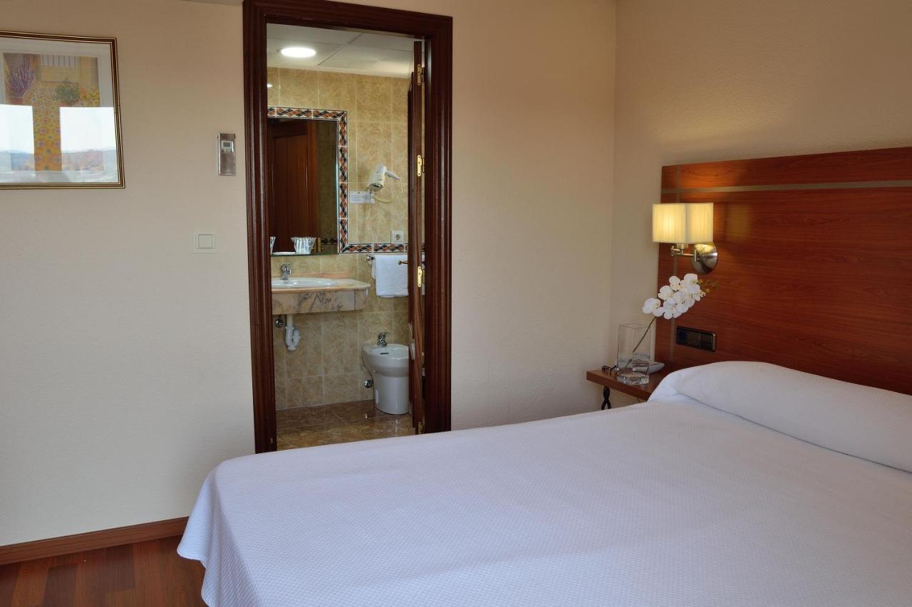 Hotel Mari Carmen Guadix Exteriér fotografie