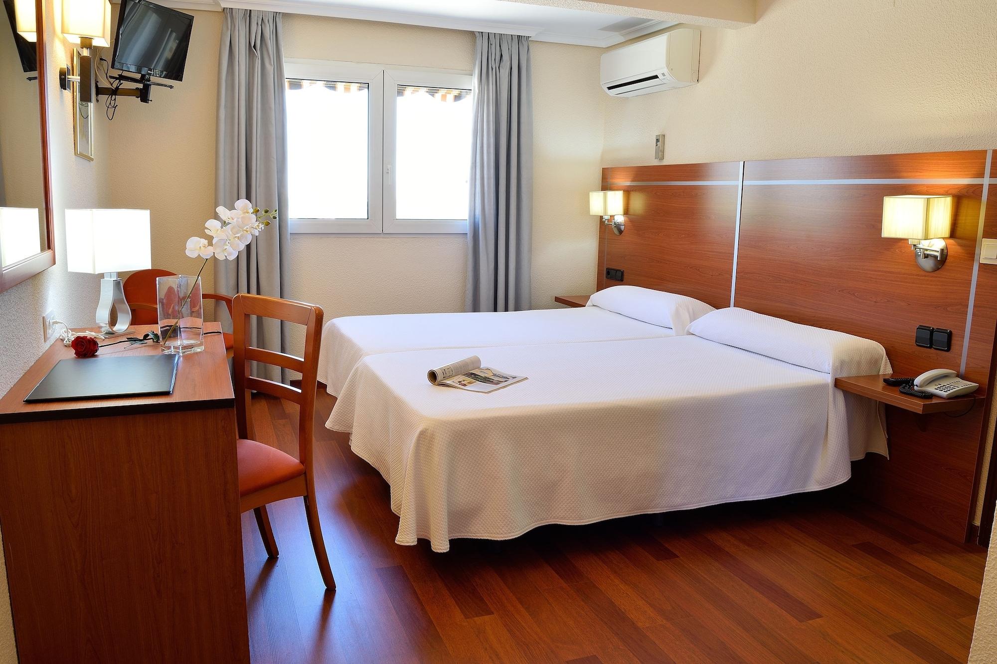 Hotel Mari Carmen Guadix Exteriér fotografie